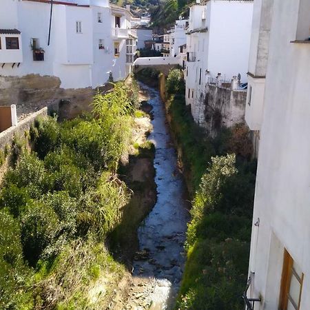 شقة Setenil De Las Bodegas  في Apartamento Con Vistas Al Rio المظهر الخارجي الصورة
